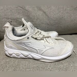 Mizuno White Athletic Shoes